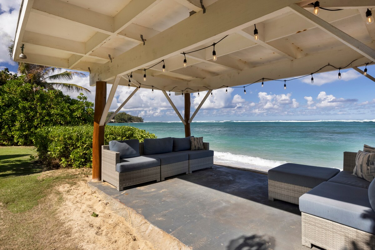 The Ohana oceanfront patio at La'au Paina Beachfront Estate