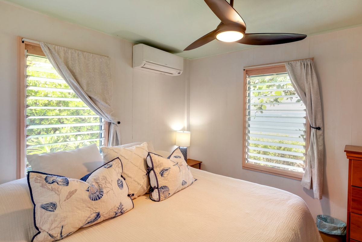 Bedroom in The Ohana beachfront unit